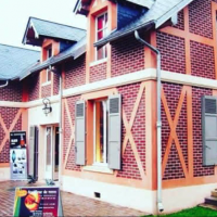 Je souffle ma boule de Noël à l'atelier du souffleur de verre Je souffle ma boule de Noël à l'atelier du souffleur de verre